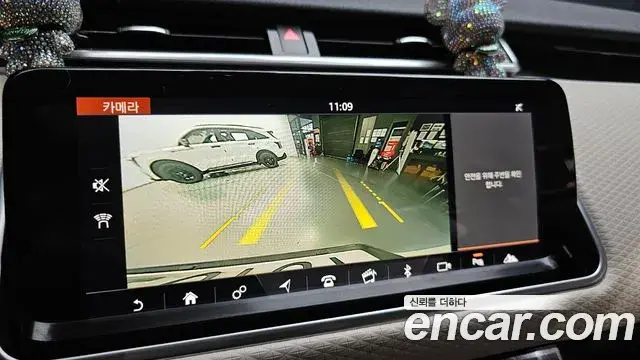 Land Rover Range Rover Velar 2018 — Photo 7/33