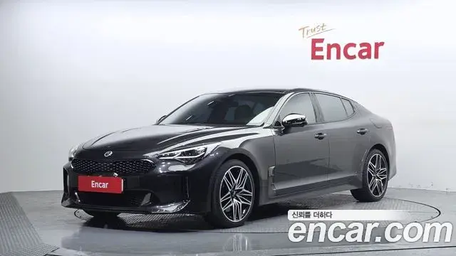 Kia Stinger 2021 — Фото 10/20