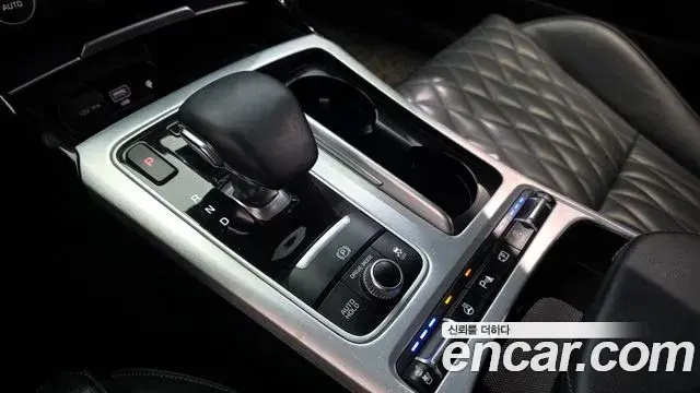 Kia Stinger 2021 — Фото 8/20
