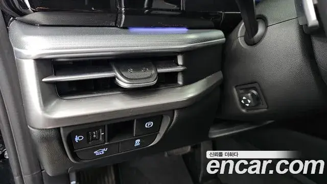 Hyundai Grandeur Hybrid 2023 — Photo 33/34