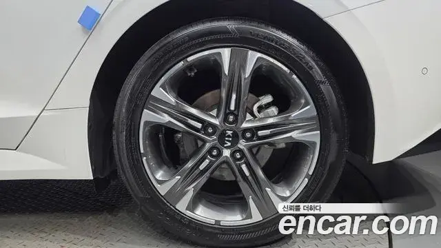 Kia K5 2020 — Şəkil 20/30