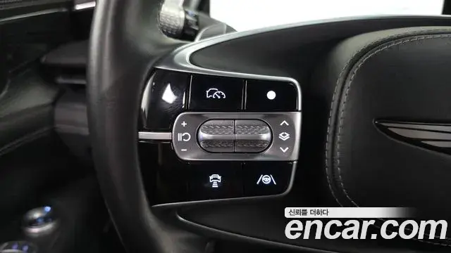 Genesis G90 2022 — Şəkil 25/36