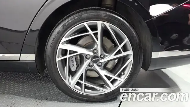 Genesis G90 2022 — Şəkil 16/36
