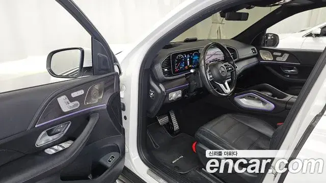Mercedes-Benz GLS-Class 2022 — Фото 10/20