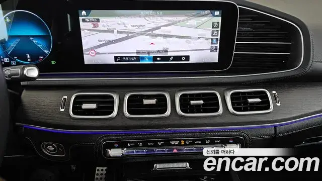 Mercedes-Benz GLS-Class 2022 — Фото 14/20