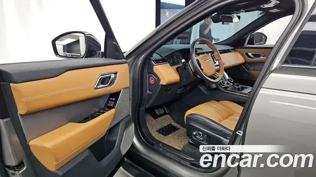 Land Rover Range Rover Velar 2018 — Şəkil 8/34
