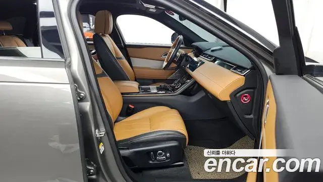 Land Rover Range Rover Velar 2018 — Şəkil 17/34