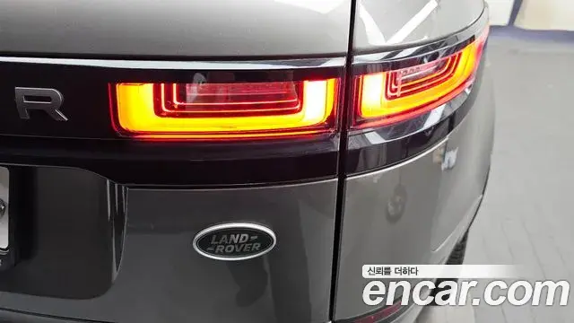 Land Rover Range Rover Velar 2018 — Şəkil 21/34