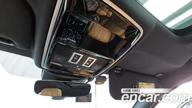 Land Rover Range Rover Velar 2018 — Şəkil 1/34