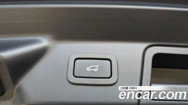 Land Rover Range Rover Velar 2018 — Şəkil 2/34