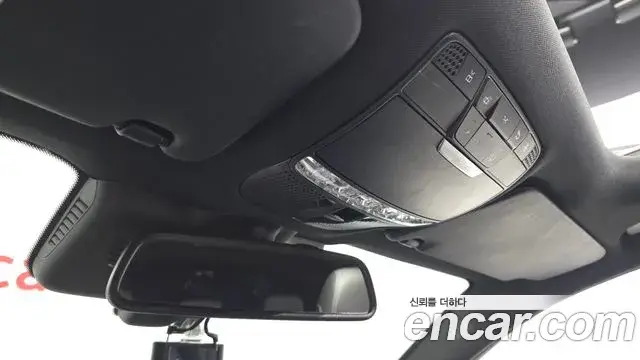 Mercedes-Benz GLC-Class 2018 — Photo 19/32