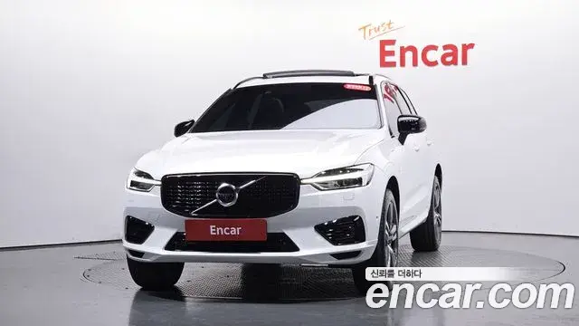 Volvo XC60 2021 — Şəkil 3/32