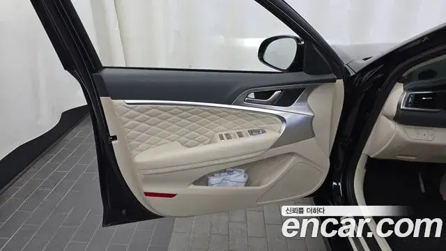 Genesis G70 2021 — Şəkil 23/38