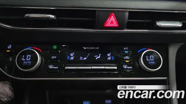 Hyundai Sonata Hybrid 2022 — Photo 14/31