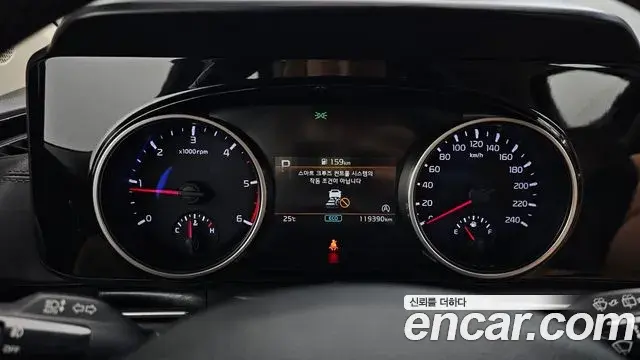 Kia Carnival 2021 — Фото 8/20