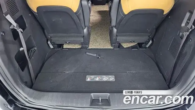 Kia Carnival 2021 — Фото 15/20