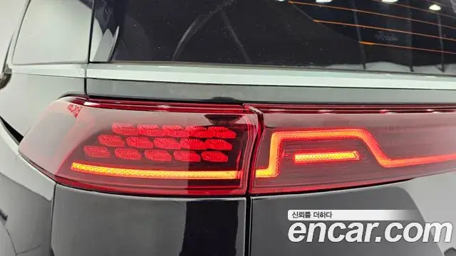 Kia Carnival 2021 — Photo 26/30