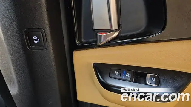 Kia Carnival 2021 — Photo 24/30