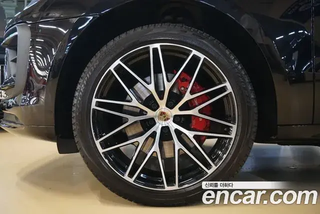 Porsche Macan 2022 — Şəkil 16/20