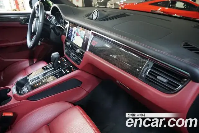 Porsche Macan 2022 — Şəkil 10/20