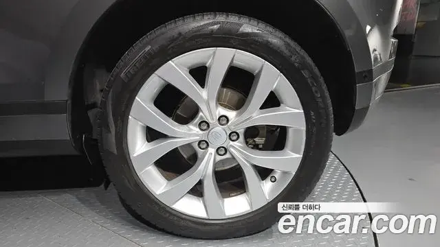Land Rover Range Rover Evoque 2020 — Şəkil 23/30