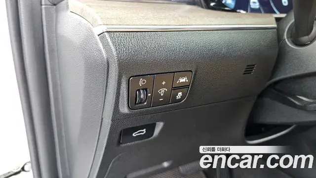 Kia K5 2020 — Photo 9/33