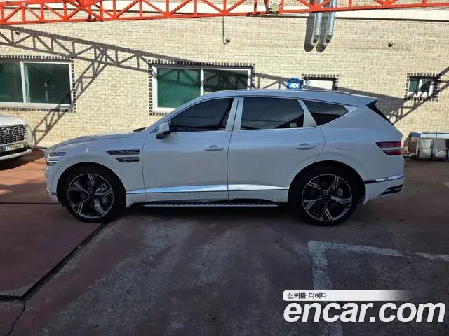 Genesis GV80 2023 — Photo 8/17