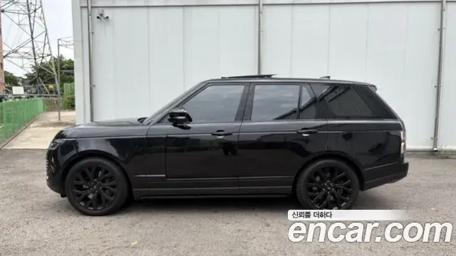 Land Rover Range Rover 2018 — Photo 10/15
