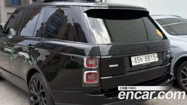 Land Rover Range Rover 2018 — Photo 14/15