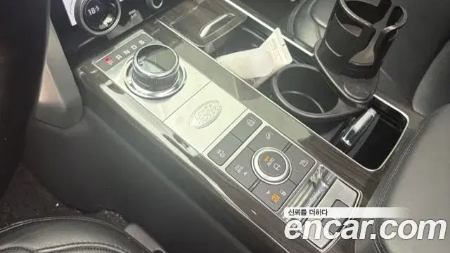 Land Rover Range Rover 2018 — Photo 13/15
