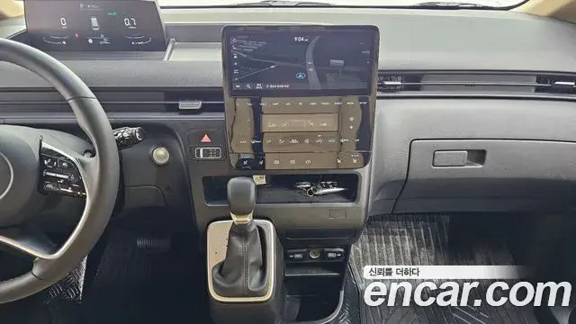 Hyundai Staria 2023 — Şəkil 18/31