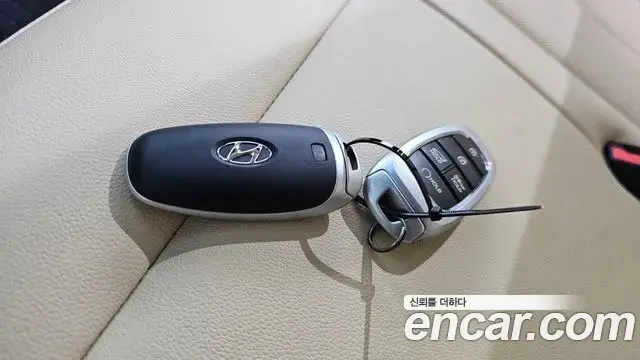 Hyundai Staria 2023 — Şəkil 7/31