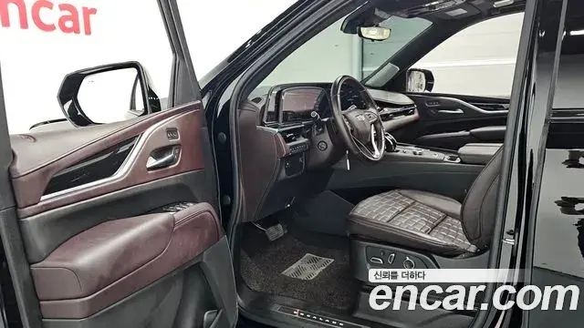 Cadillac Escalade 2023 — Фото 10/20