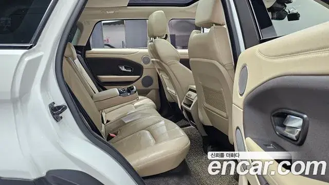 Land Rover Range Rover Evoque 2018 — ფოტო 17/30