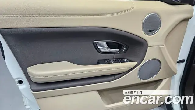 Land Rover Range Rover Evoque 2018 — ფოტო 24/30