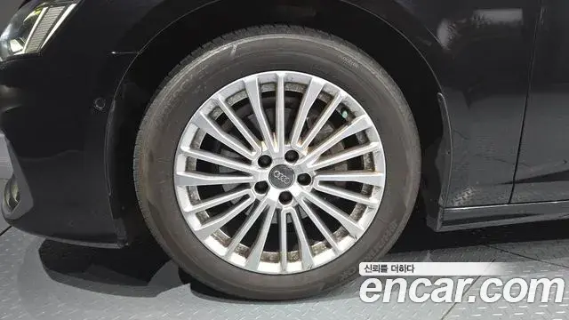 Audi A6 2020 — ფოტო 16/30