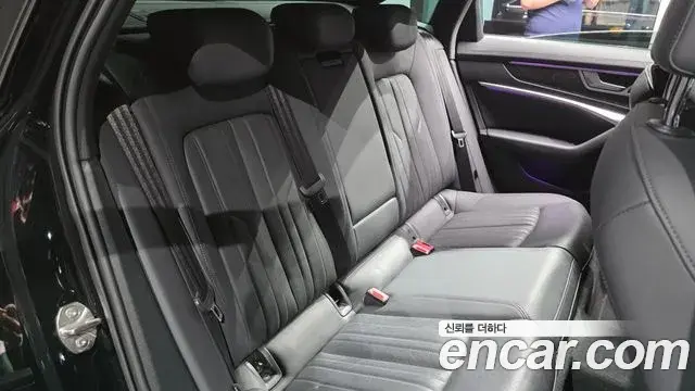 Audi A6 2020 — ფოტო 8/30