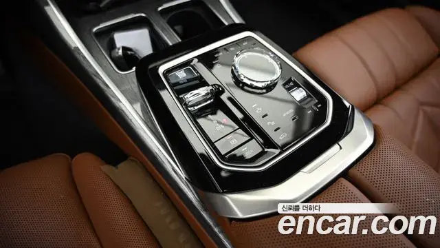 BMW 7 Series 2024 — ფოტო 17/20