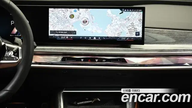 BMW 7 Series 2024 — ფოტო 18/20