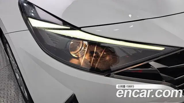 Hyundai The New Avante Hybrid 2022 — ფოტო 10/30