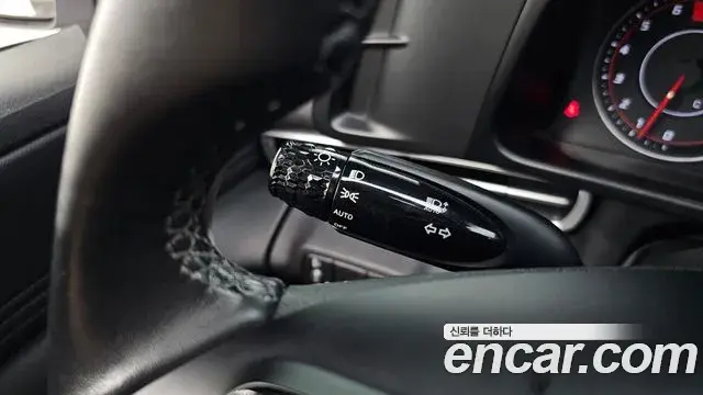 Hyundai The New Avante Hybrid 2022 — ფოტო 9/30