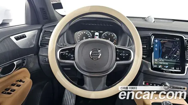 Volvo XC90 2021 — ფოტო 4/36