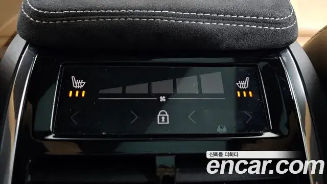 Volvo XC90 2021 — ფოტო 7/36