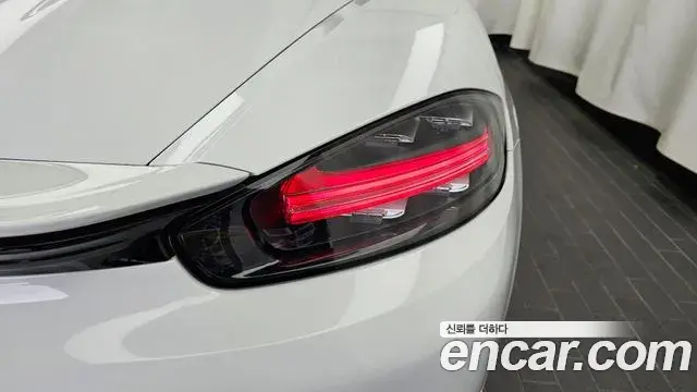 Porsche 718 Boxster 2019 — Şəkil 35/36