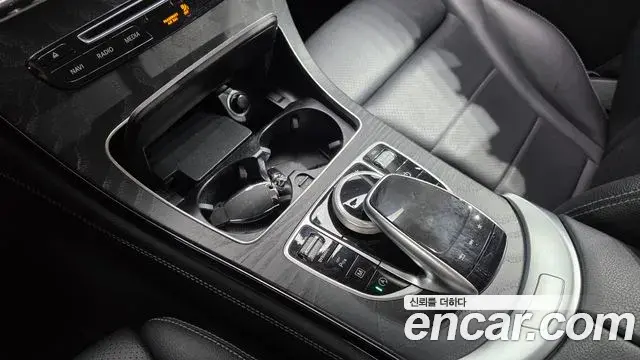 Mercedes-Benz GLC-Class 2019 — Фото 18/20