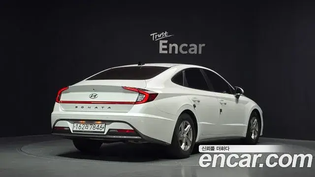 Hyundai Sonata Hybrid 2019 — Photo 15/20
