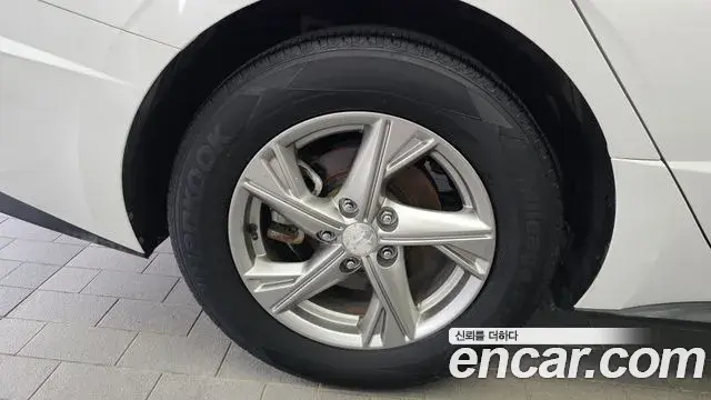 Hyundai Sonata Hybrid 2019 — Photo 3/20