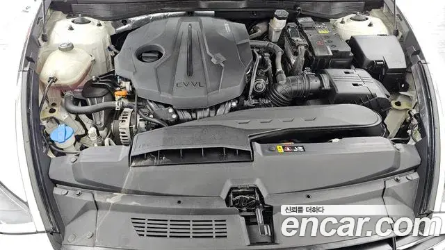 Hyundai Sonata Hybrid 2019 — Photo 8/20