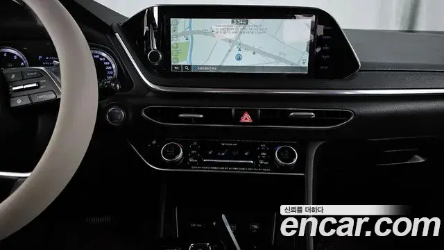 Hyundai Sonata Hybrid 2019 — Photo 17/20