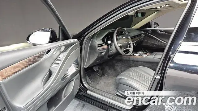 Genesis Electrified G80 2020 — Photo 10/20